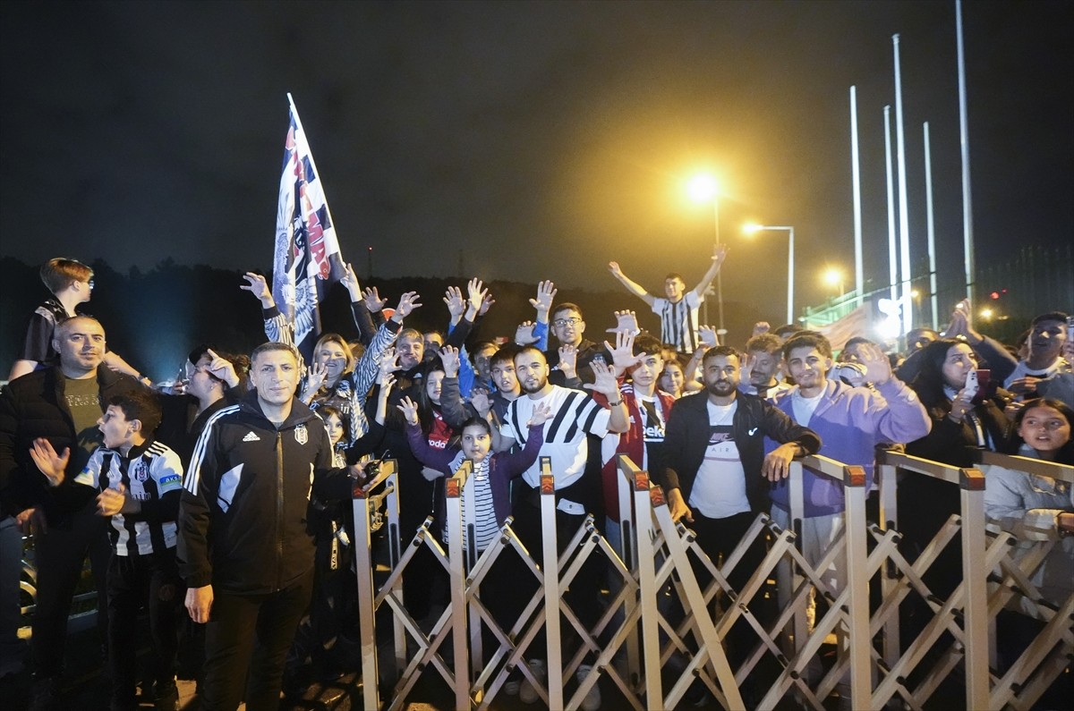 Trendyol Süper Lig'in 29. haftasındaki derbide konuk ettiği Galatasaray'ı 2-1 mağlup eden...