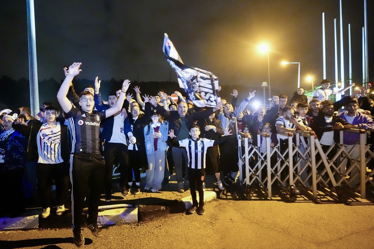 Trendyol Süper Lig'in 29. haftasındaki derbide konuk ettiği Galatasaray'ı 2-1 mağlup eden...