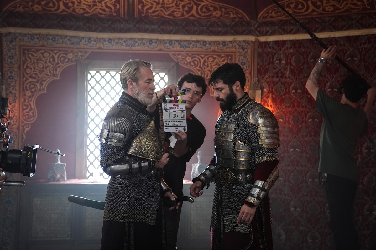 TRT 1 ekranlarında her salı yayınlanan "Mehmet: Fetihler Sultanı" dizisi, entelektüel kişiliğiyle...