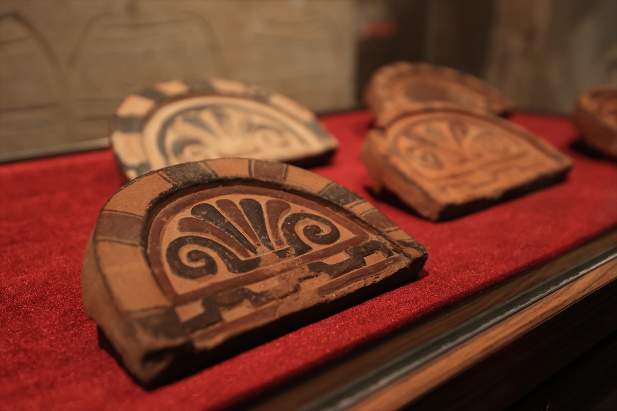 Türkiye'den kaçırılan Septimius Severus'un heykel başı ve 48 pişmiş toprak mimari levha, Kültür ve...