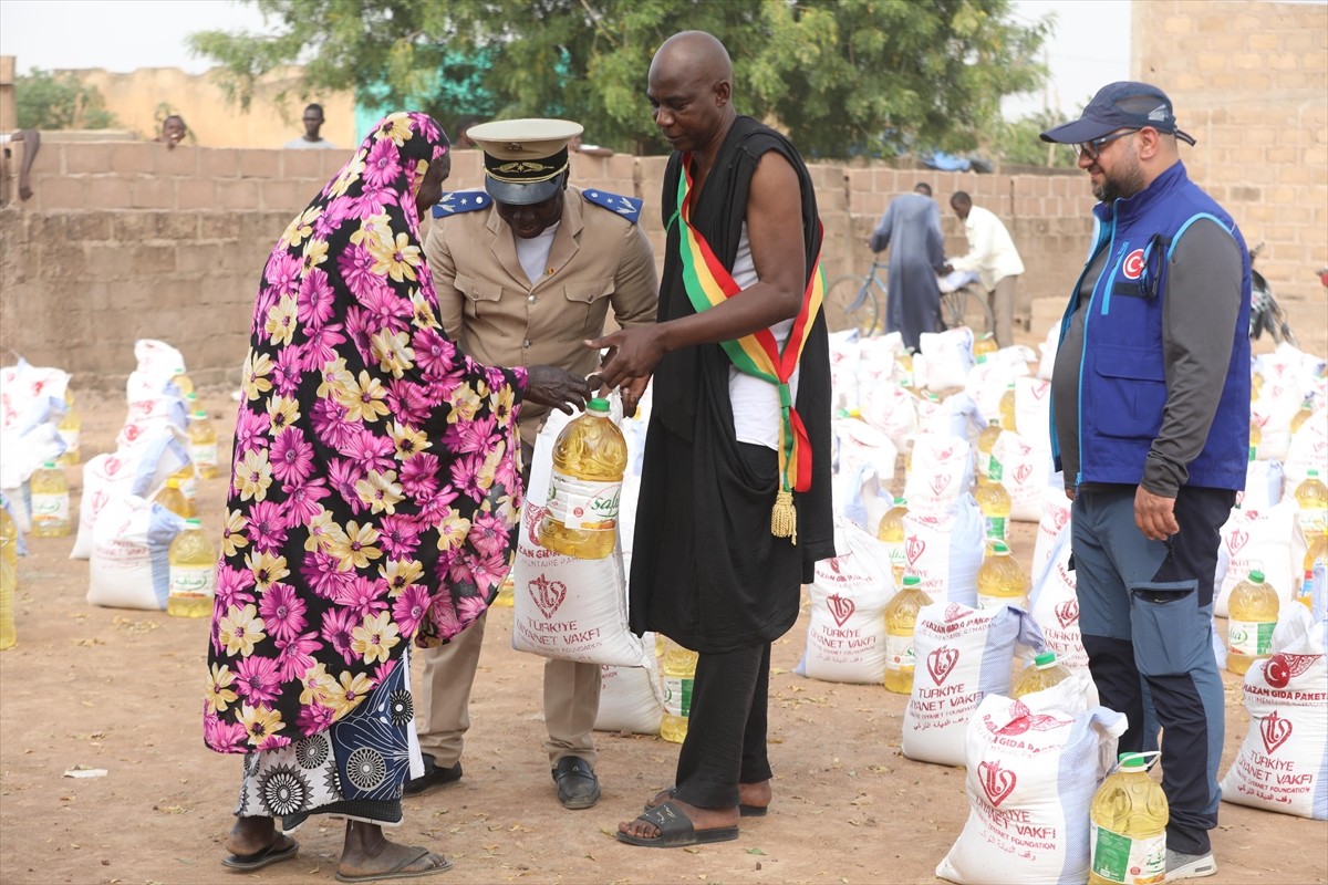 Türkiye Diyanet Vakfı (TDV), Mali'de şiddetli yağışların neden olduğu seller sonrası 16 kişinin...