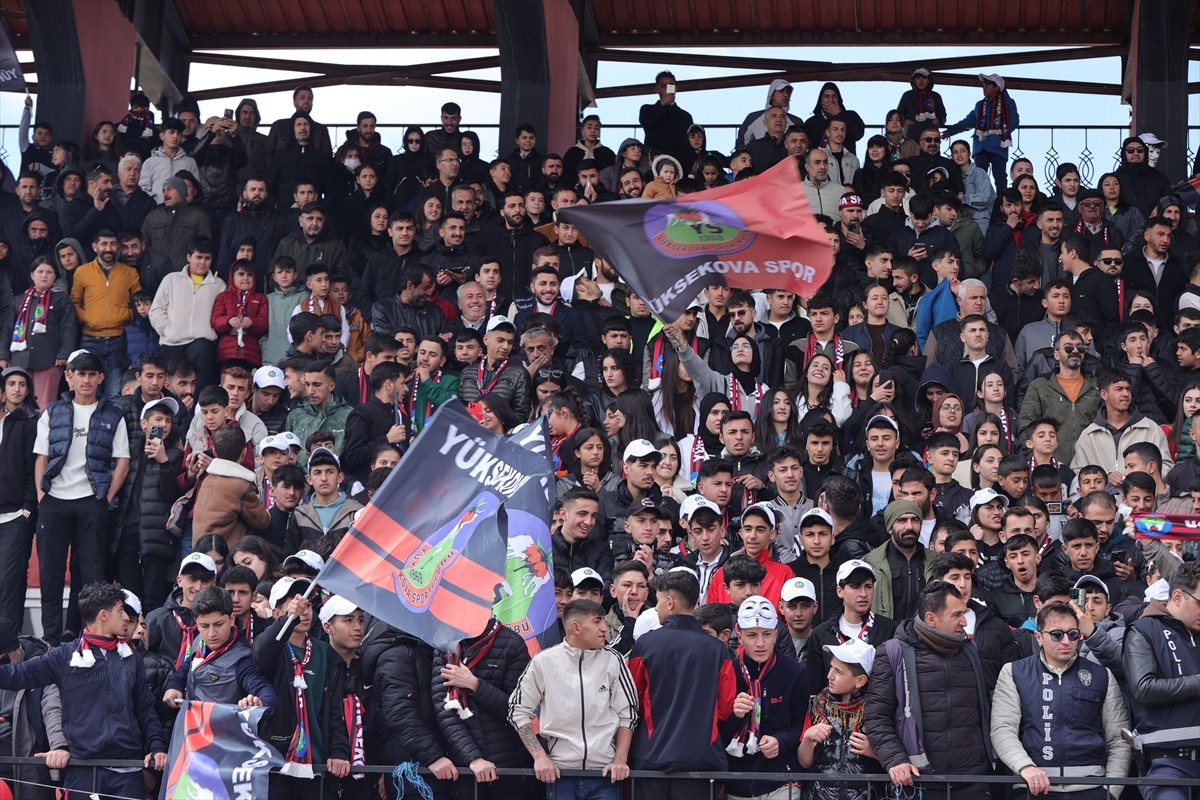 Türkiye Futbol Federasyonu Kadınlar. 1. Ligi'nde play-off turunun son maçında Dudullu'yu 1-0...