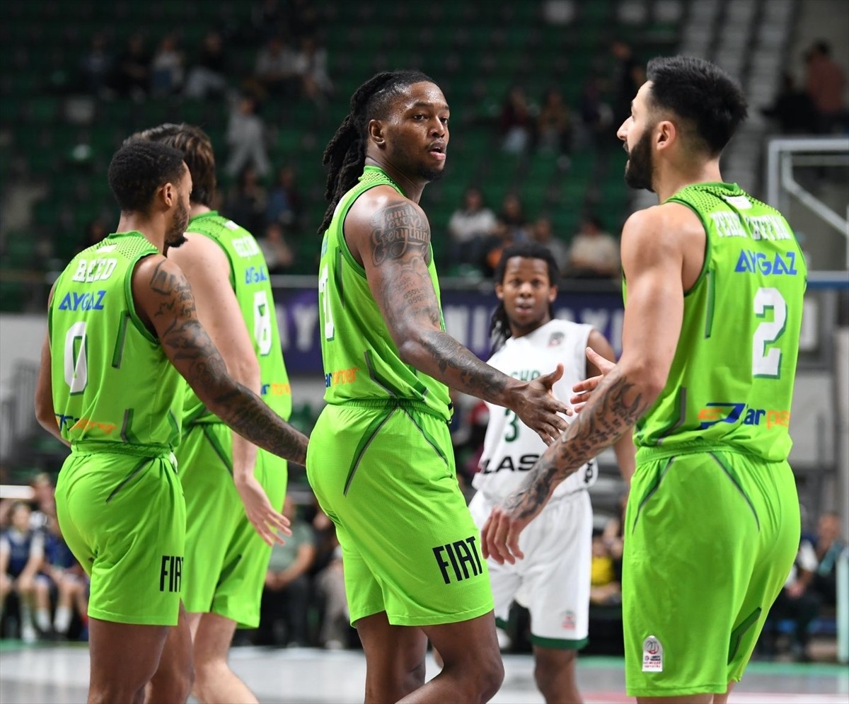 Türkiye Sigorta Basketbol Süper Ligi'nin 21. haftasında TOFAŞ, sahasında Darüşşafaka Lassa ile...