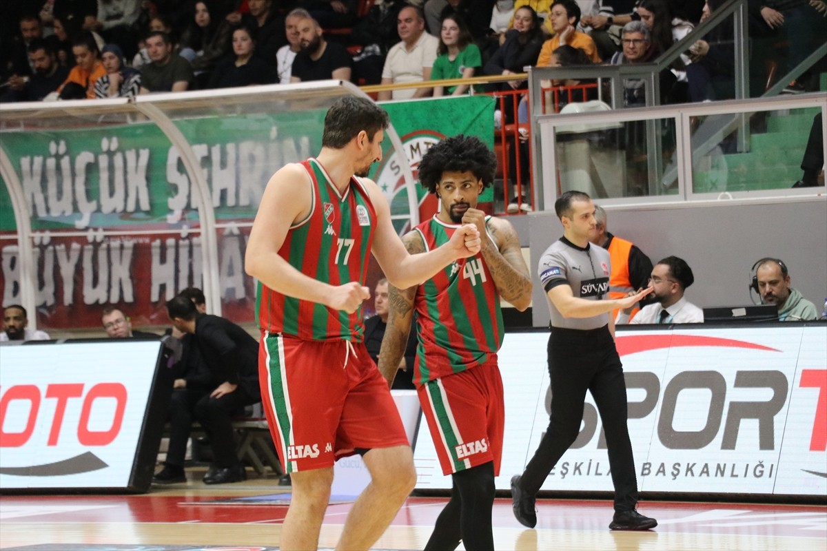 Türkiye Sigorta Basketbol Süper Ligi'nin 22. hafta maçında, Semt77 Yalovaspor ile Karşıyaka, 90....