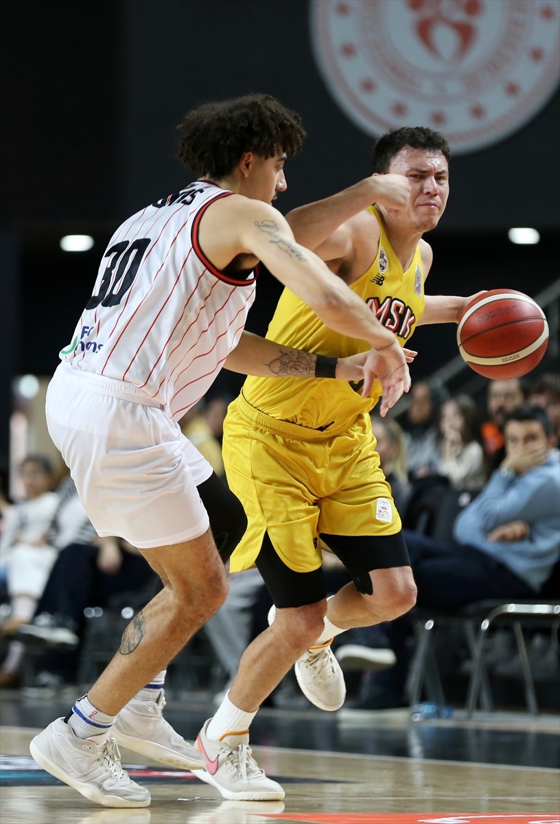 Türkiye Sigorta Basketbol Süper Ligi’nin 19. haftasında Manisa Basket ile Mersinspor, Muradiye...