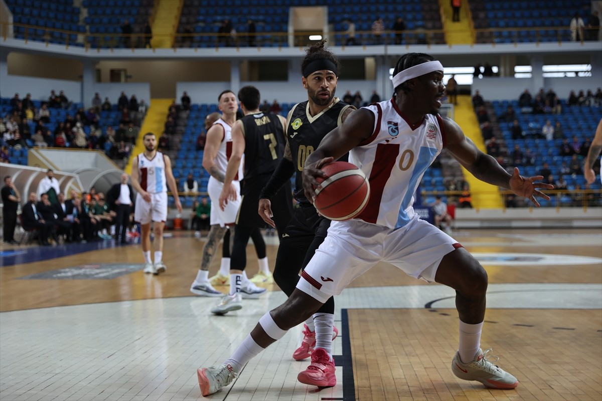 Türkiye Sigorta Türkiye Basketbol Ligi'nin 25. haftasında Trabzonspor ile Esenler Erokspor, Hayri...