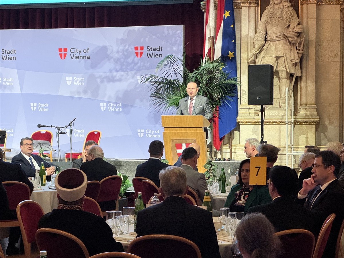 Viyana Belediyesi ve Avusturya İslam Cemaati (İGGÖ) tarafından tarihi Viyana Belediye Sarayı’nın...