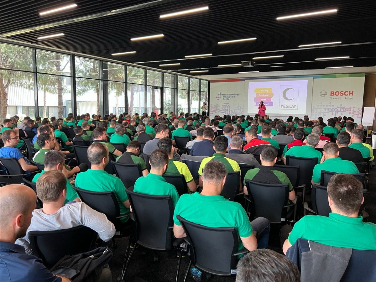 Yeşilay ile İstanbul Üniversitesi Sürekli Eğitim Merkezi işbirliğiyle düzenlenen 60 saatlik...