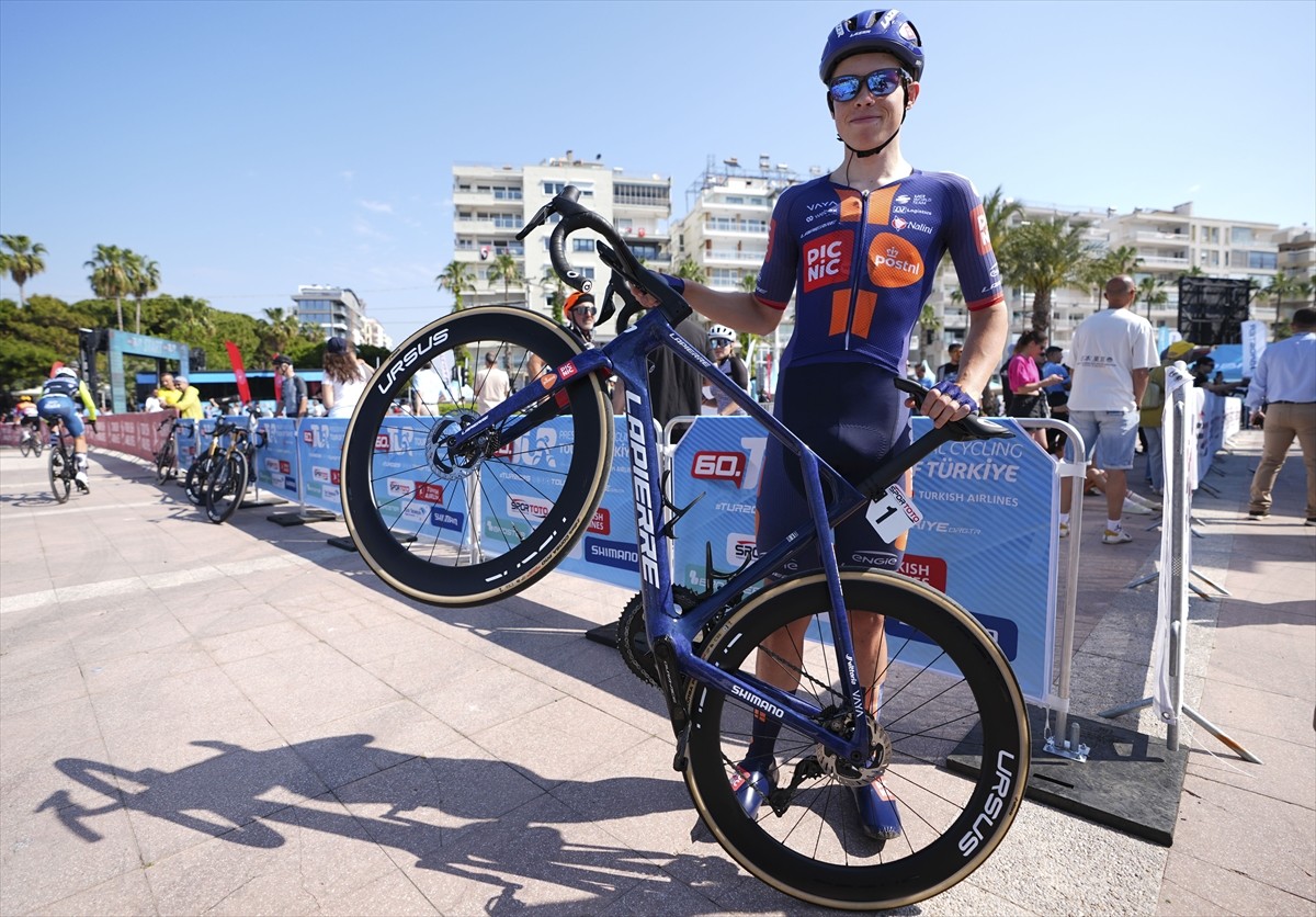 60. Cumhurbaşkanlığı Türkiye Bisiklet Turu'na (TUR 2025) son şampiyon ünvanıyla katılan Hollandalı...