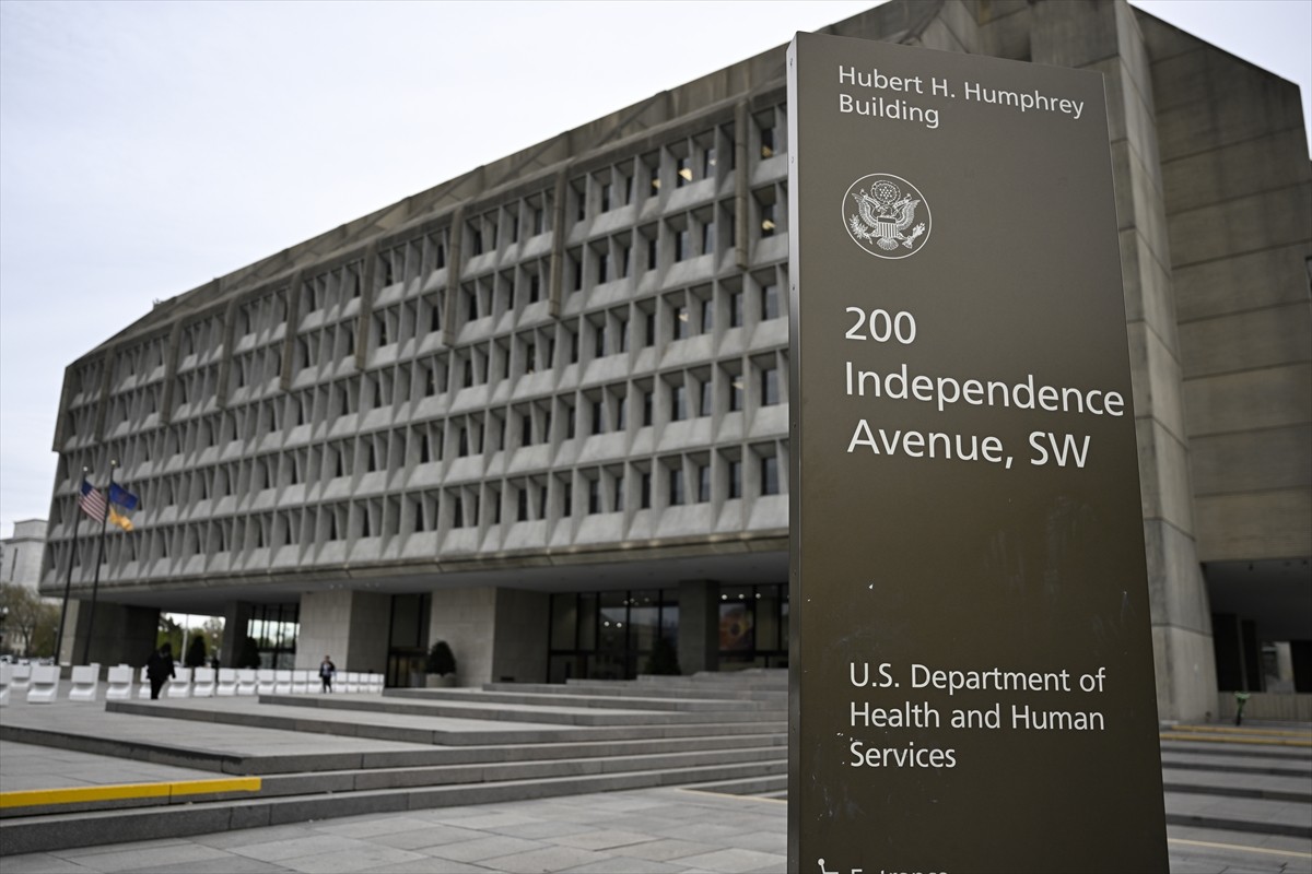 ABD'de Donald Trump yönetiminin, Sağlık Bakanlığına bağlı kurumlarda üst düzey yöneticileri idari...