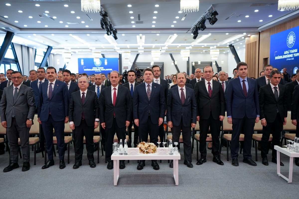 Adalet Bakanı Yılmaz Tunç, Ceza İşleri Genel Müdürlüğünce Ankara Hakimevi'nde düzenlenen Adli...