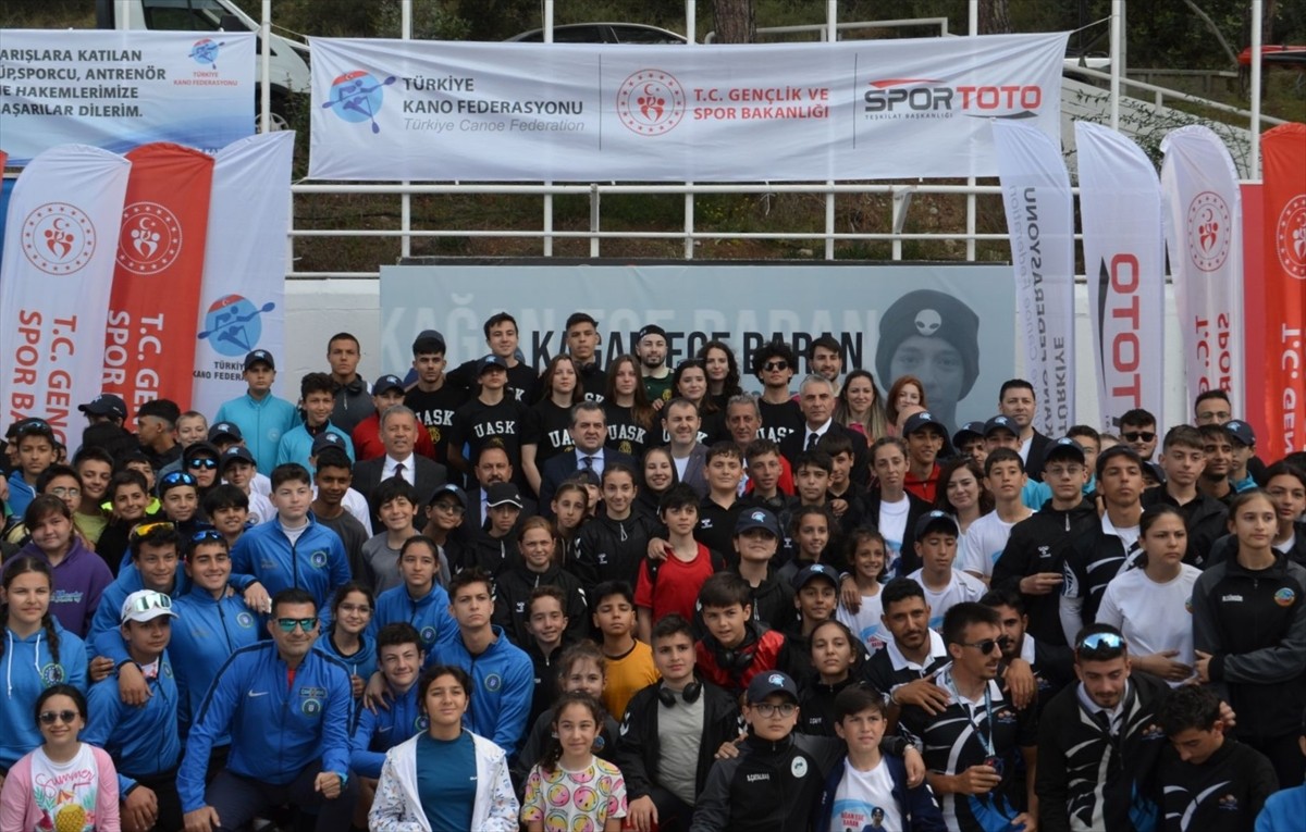 Adana'da Durgunsu Kano Uluslararası Bahar Kupası yarışları sona erdi. Dereceye giren takımların...