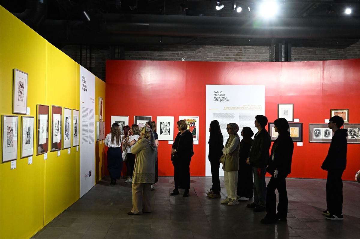 Adana'da, "Türkiye Kültür Yolu Festivali" kapsamında açılan "Pablo Picasso: Yaratılış Her Şeydir"...