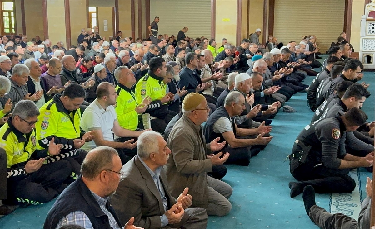 Adana'da Türk Polis Teşkilatının 180. kuruluş yıl dönümü dolayısıyla şehitler için mevlit...