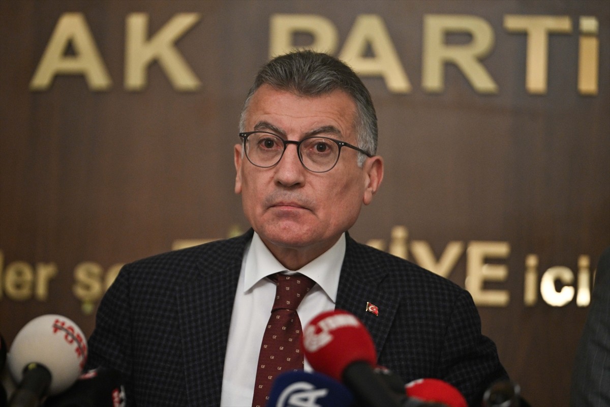 AK Parti Grup Başkanı Abdullah Güler (fotoğrafta), AK Parti Grup Başkanvekili Bahadır...