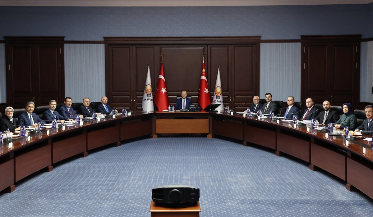 AK Parti Merkez Yürütme Kurulu (MYK), Cumhurbaşkanı ve AK Parti Genel Başkanı Recep Tayyip Erdoğan...