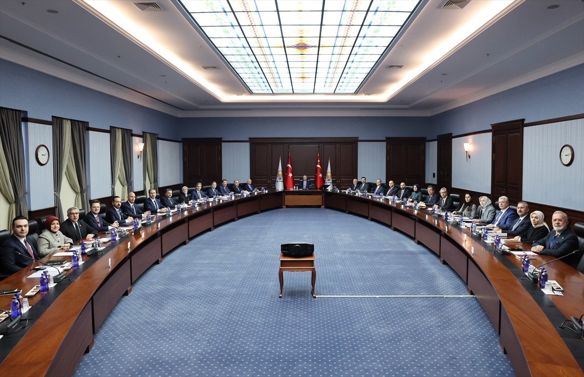 AK Parti Merkez Yürütme Kurulu (MYK), Cumhurbaşkanı ve AK Parti Genel Başkanı Recep Tayyip Erdoğan...