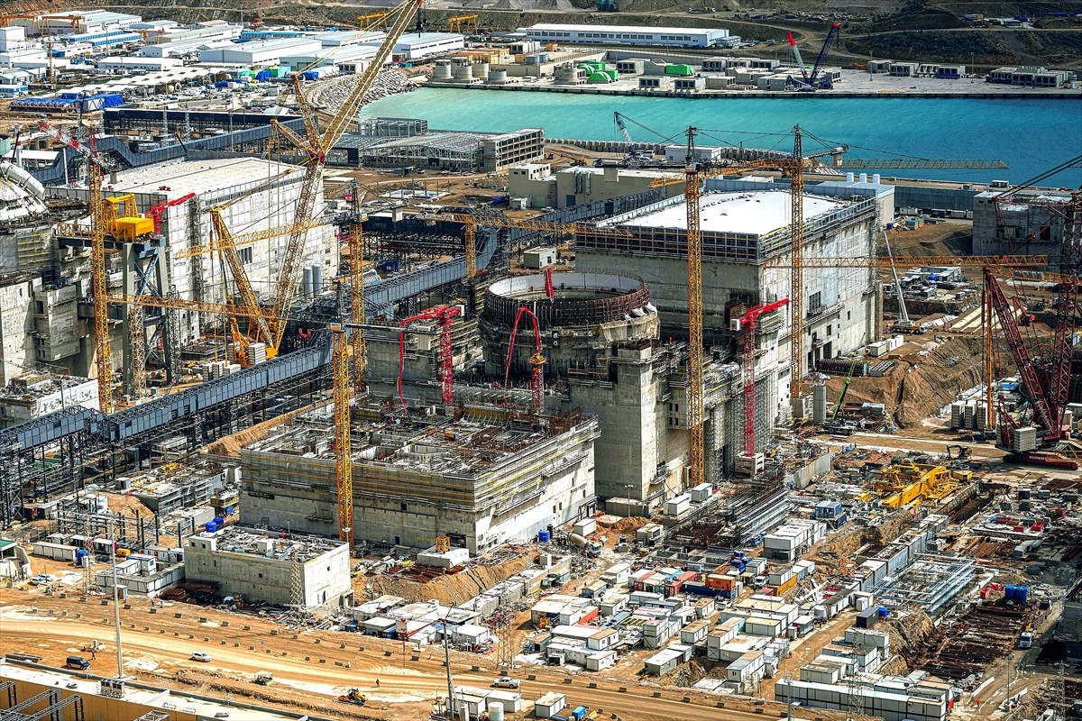 Akkuyu Nükleer Güç Santrali'nin (NGS) ikinci güç ünitesinde ana sirkülasyon pompalarının montajı...