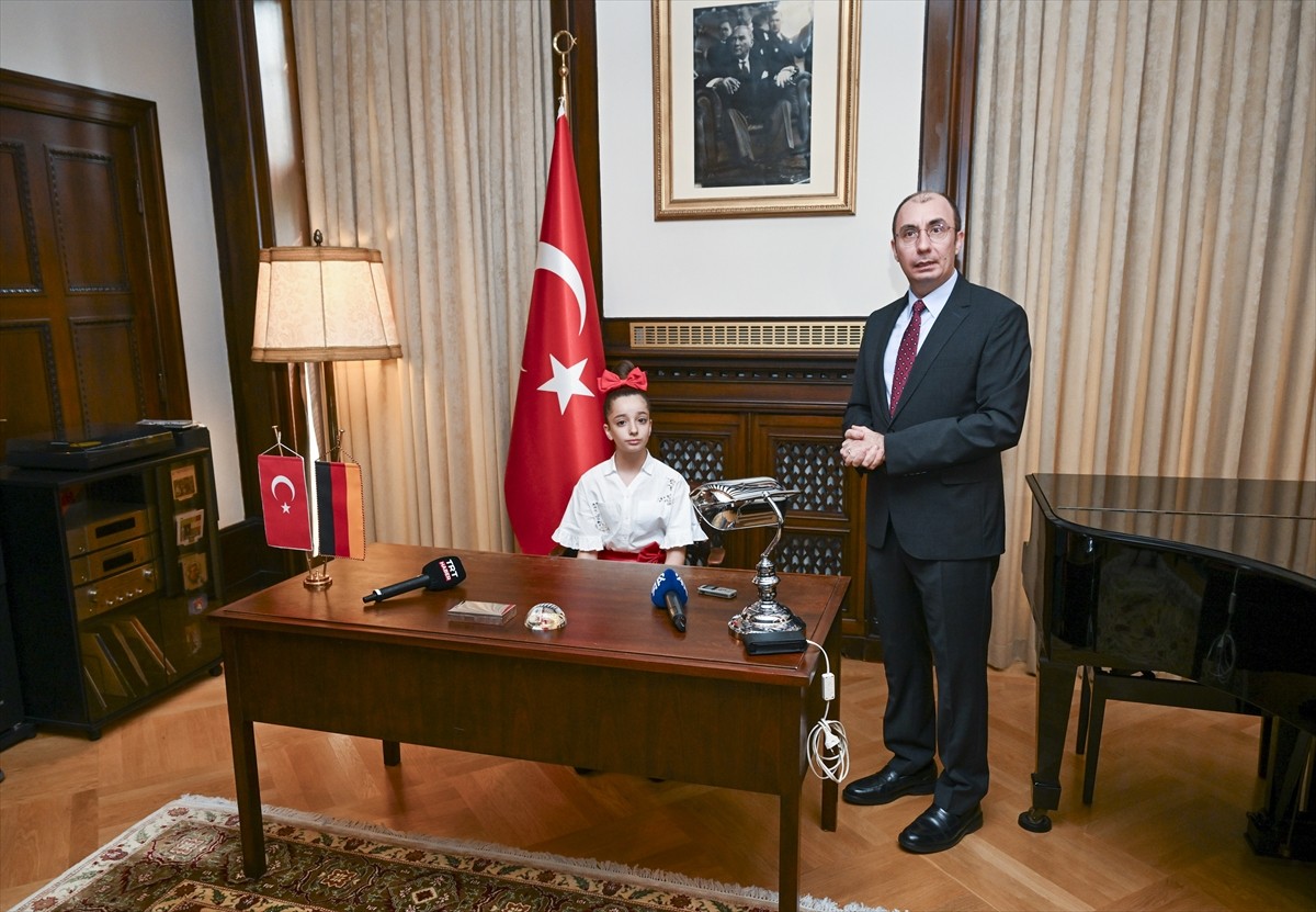 Almanya'da, 23 Nisan Ulusal Egemenlik ve Çocuk Bayramı kutlandı. Başkent Berlin'de, Türkiye'nin...