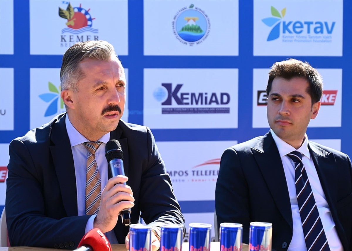 Antalya'da bu yıl üçüncüsü düzenlenen Trans Taurus Dağ Bisikleti Etap Yarışları, sıralama turuyla...