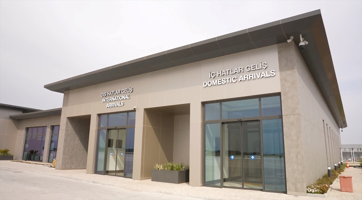 Antalya Havalimanı yeni terminal binalarının 12 Nisan 2025'te açılmasıyla yıllık yolcu...