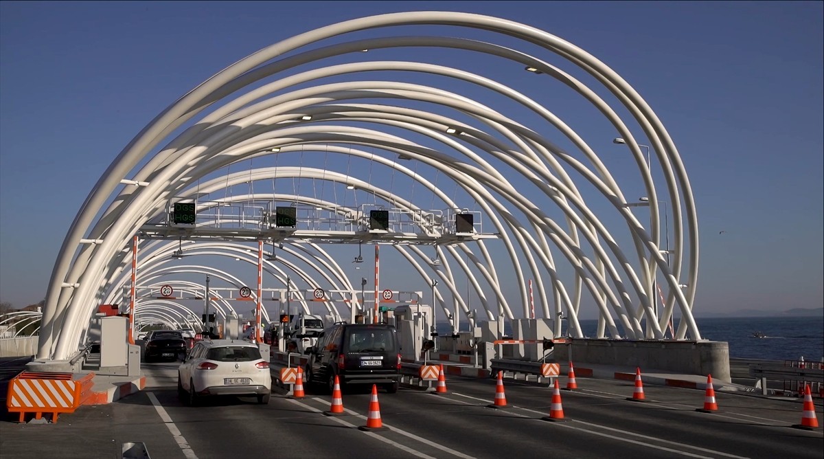 Avrasya Tüneli'nin dünyada Mavi Nokta Ağı Sertifikası'nı alan ilk ulaştırma projesi olduğu...