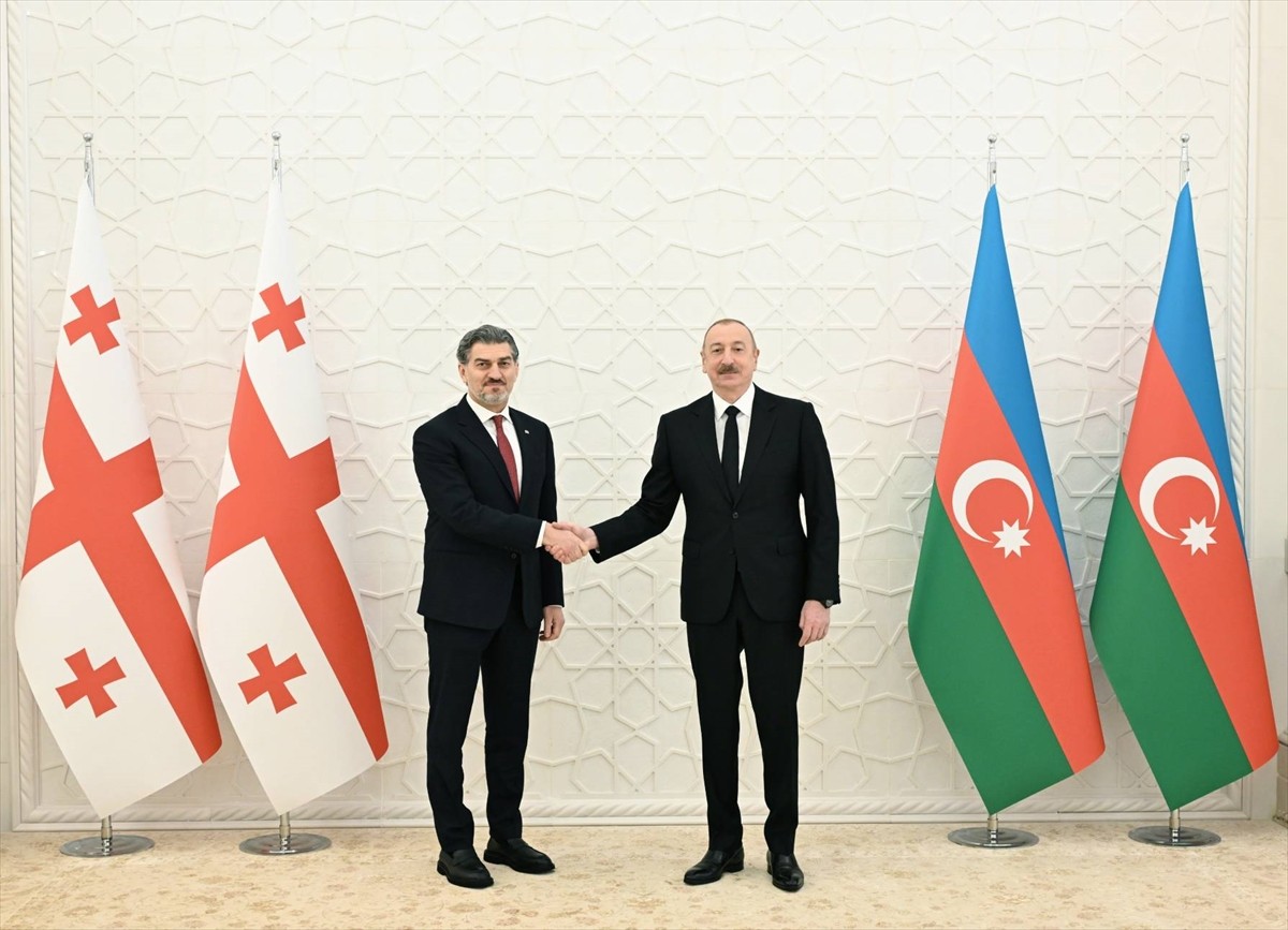 Azerbaycan Cumhurbaşkanı İlham Aliyev, Gürcistan Cumhurbaşkanı Mikheil Kavelaşvili ile başkent...