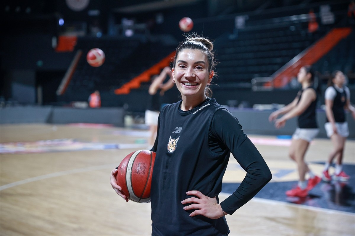 Basketbol FIBA Kadınlar Avrupa Ligi'nde 3 yıldır final etaplarına katılma hakkı kazanan ÇİMSA ÇBK...