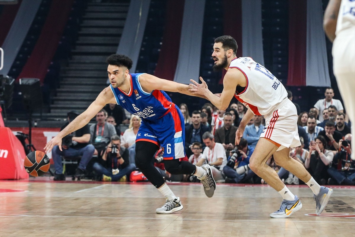 Basketbol THY Avrupa Ligi'nin 33. haftasında Anadolu Efes, Sırbistan'ın Kızılyıldız ekibiyle...