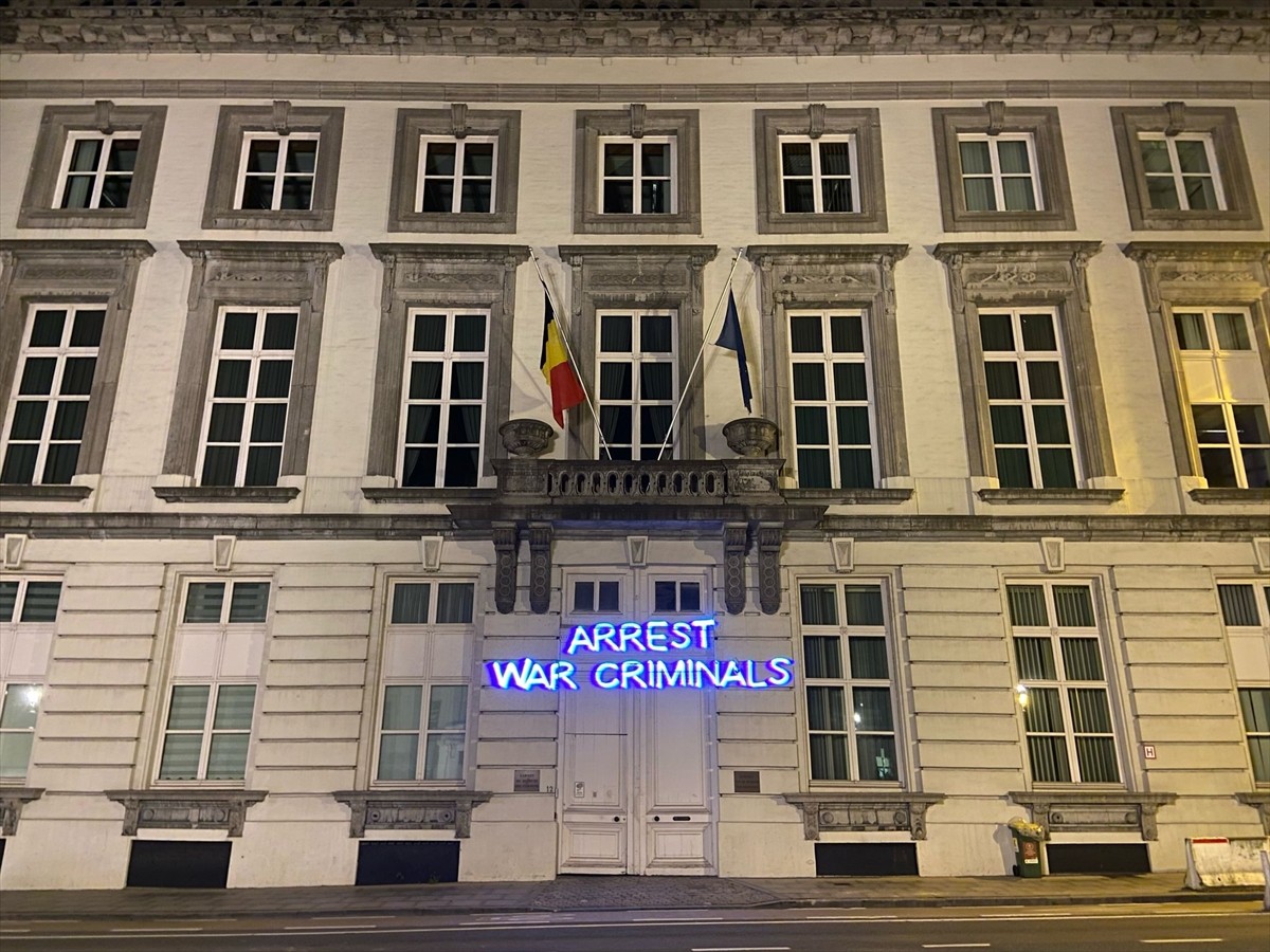 Belçika'nın başkenti Brüksel'de bir grup aktivist, Başbakan Bart De Wever'in, İsrailli mevkidaşı...