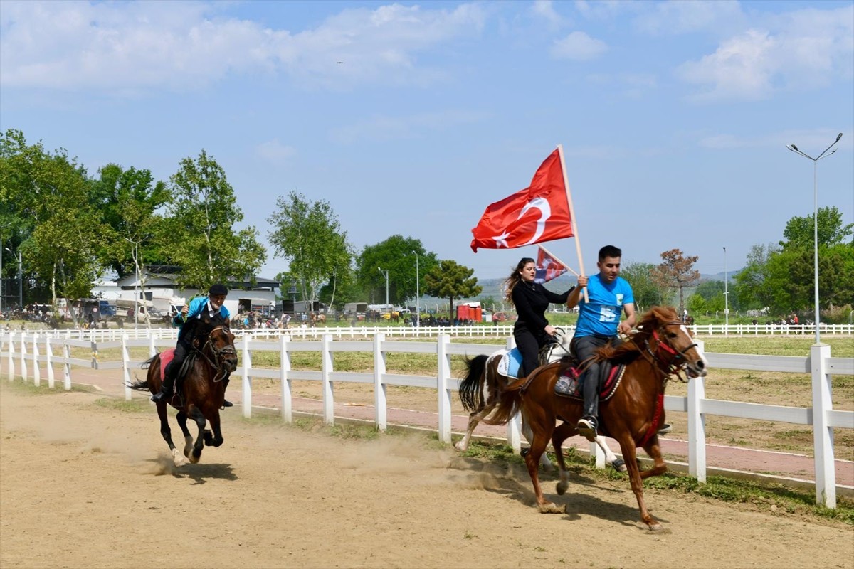 Bursa'nın fethinin 699'uncu yıl dönümünde Osman Gazi'yi Anma ve Bursa'nın Fethi Şenlikleri...
