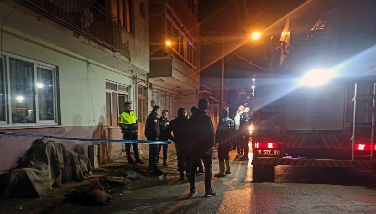 Bursa'nın Yenişehir ilçesinde bir evde çıkan yangında 2 kardeş hayatını kaybetti. Olay yerine...