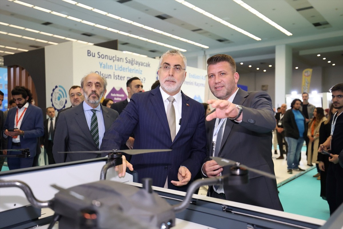 Çalışma ve Sosyal Güvenlik Bakanı Vedat Işıkhan, Ankara Bilim Üniversitesi tarafından ATO...