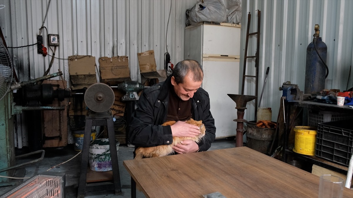 Çevre, Şehircilik ve İklim Değişikliği Bakanı Murat Kurum, 6 Şubat 2023'teki Kahramanmaraş...