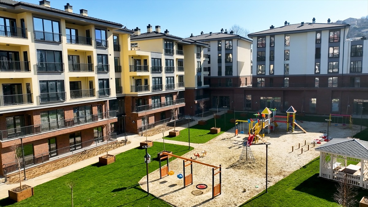 Çevre, Şehircilik ve İklim Değişikliği Bakanı Murat Kurum, İstanbul'u depreme dayanıklı hale...