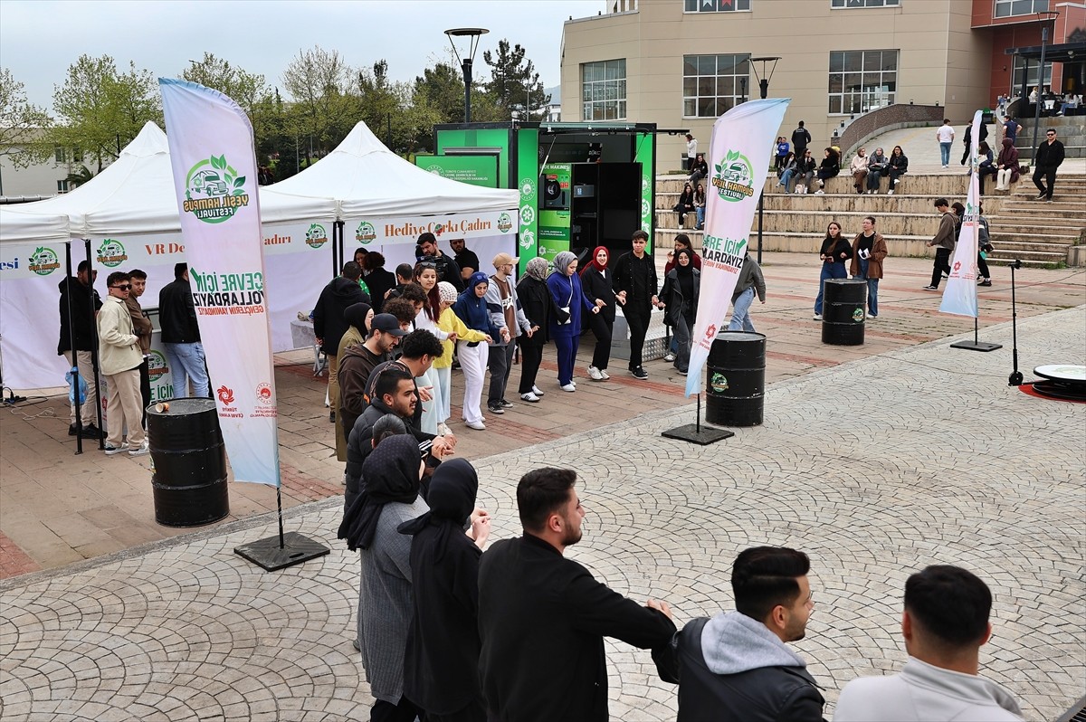 Çevre, Şehircilik ve İklim Değişikliği Bakanlığına bağlı Türkiye Çevre Ajansı tarafından gençlerin...