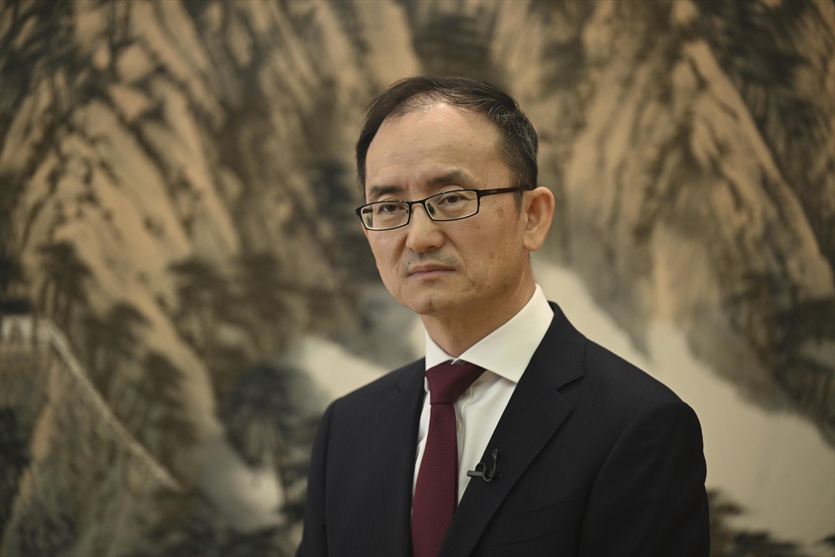 Çin'in Ankara Büyükelçisi Ciang Şüebin, AA muhabirine yaptığı açıklamada ABD'nin tarife kararını...