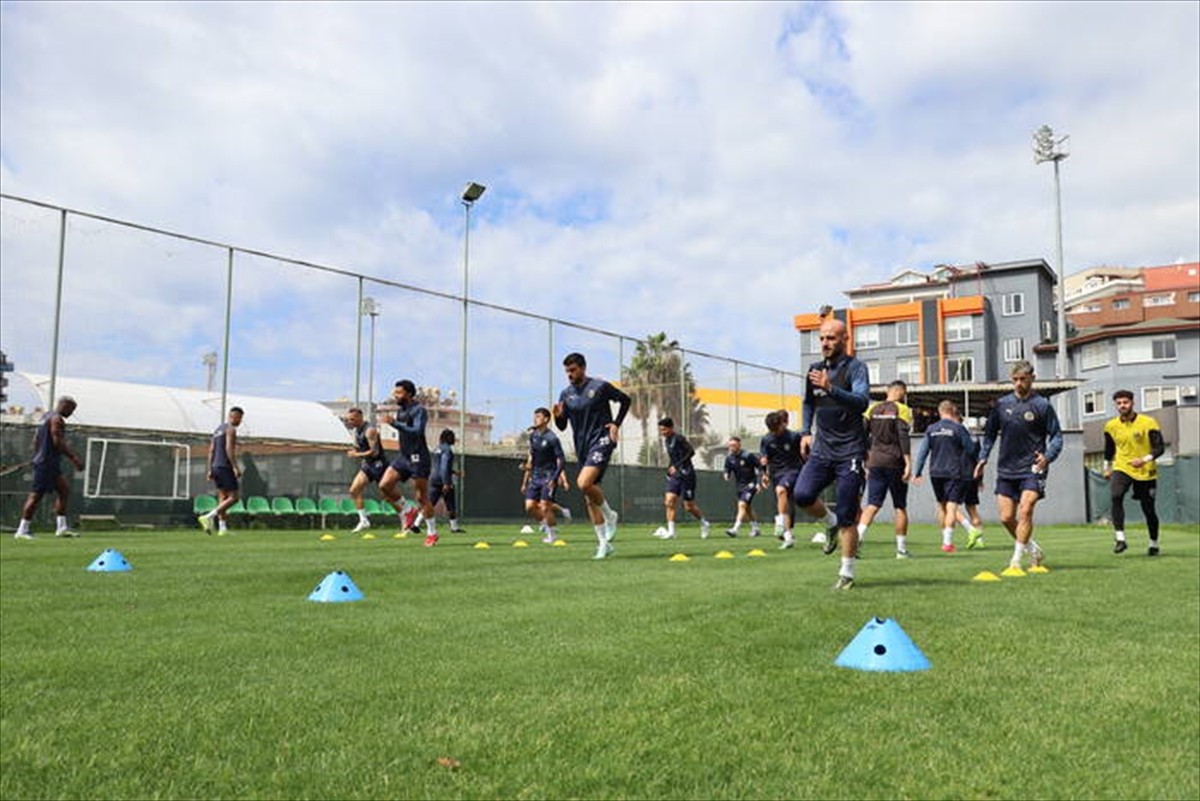 Corendon Alanyaspor, Trendyol Süper Lig'in 30. haftasında yarın sahasında Sipay Bodrum FK ile...