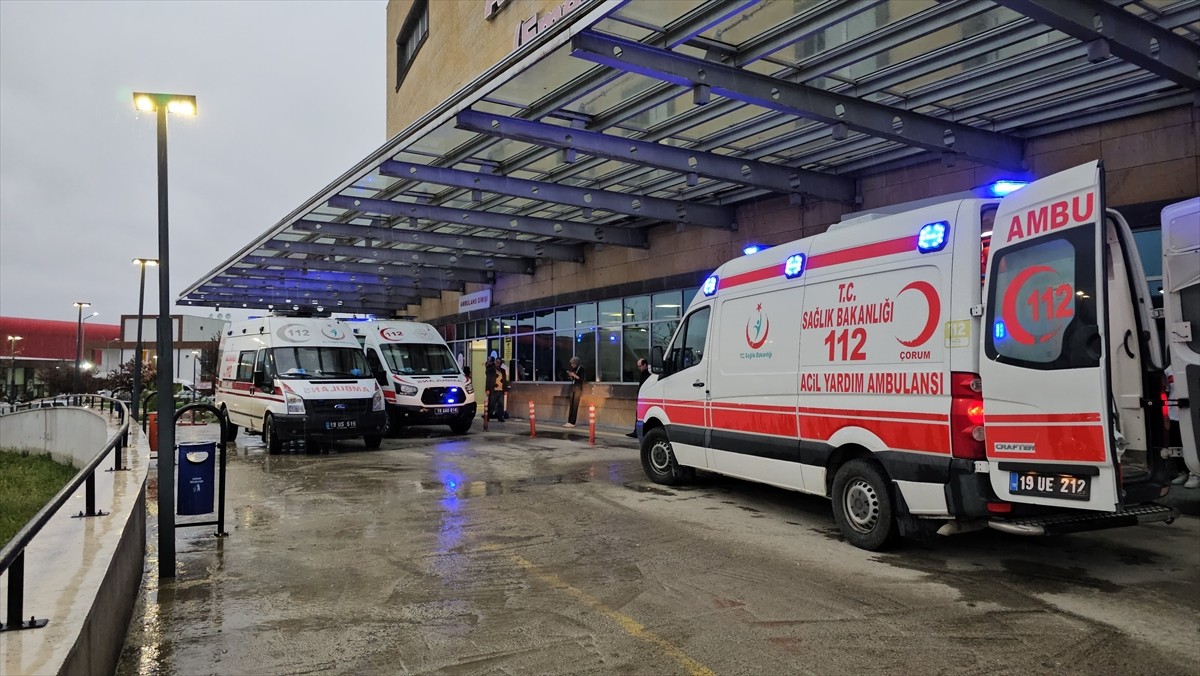 Çorum'da yurtta kalan 25 öğrenci gıda zehirlenmesi şüphesiyle hastaneye başvurdu.