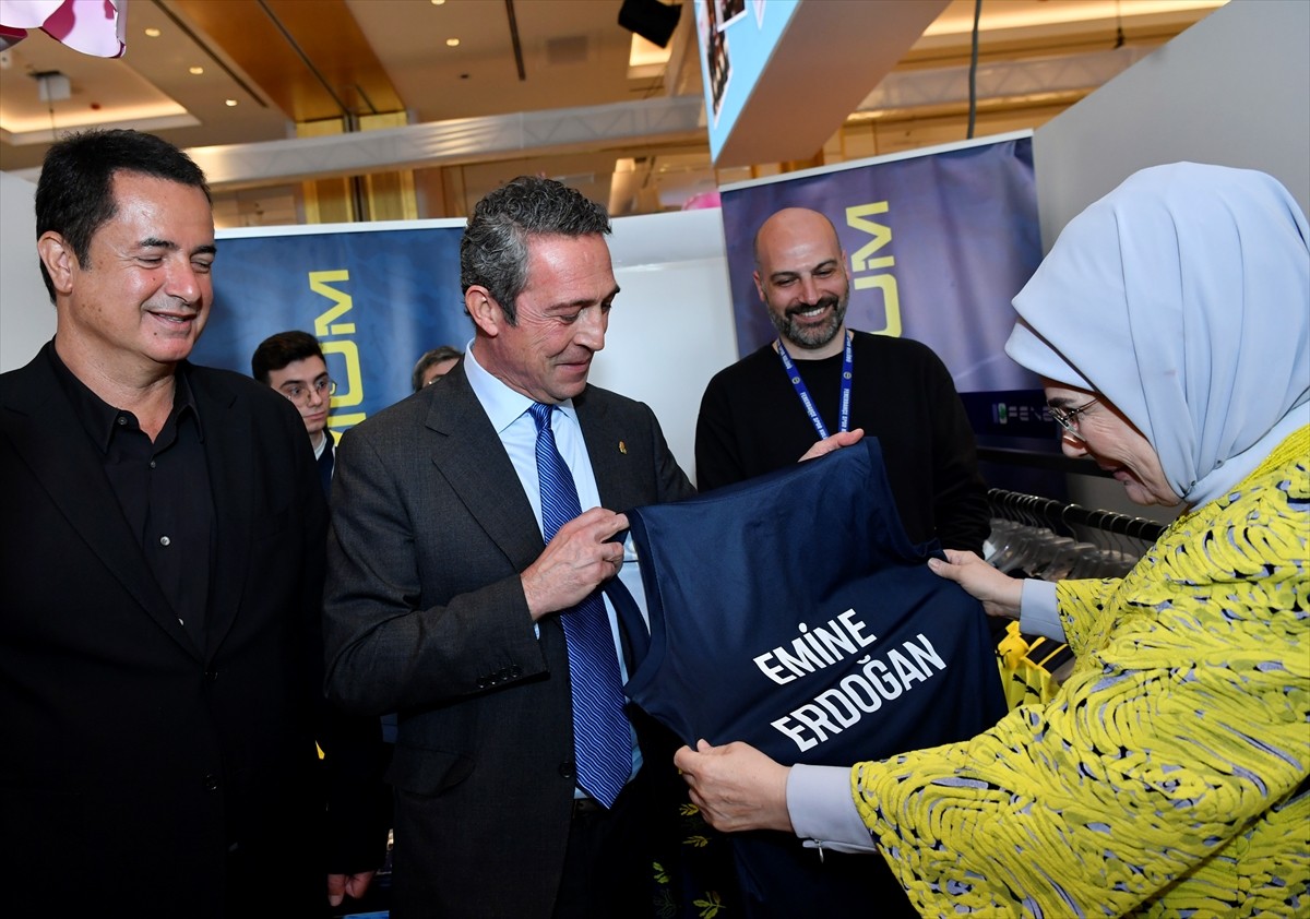 Cumhurbaşkanı Recep Tayyip Erdoğan'ın eşi Emine Erdoğan, Toplumsal Gelişim Merkezi Eğitim ve...