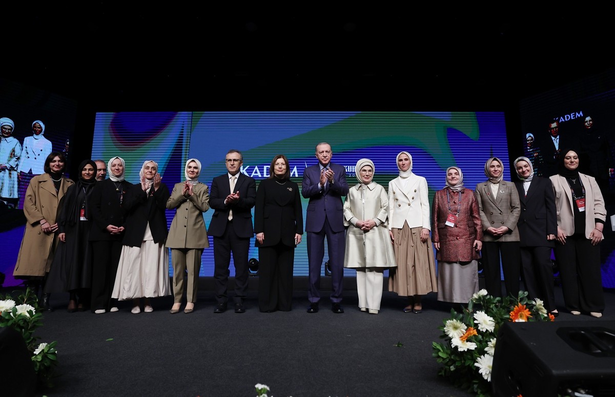 Cumhurbaşkanı Recep Tayyip Erdoğan, İstanbul'daki Atatürk Kültür Merkezi'nde (AKM) düzenlenen...