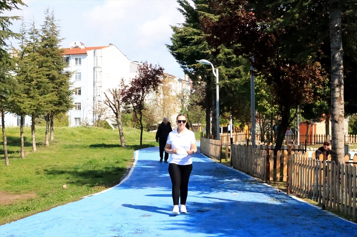 Edirne'de kardeşinin kemik iliği bağışıyla kanseri yenen Kübra İmrak Günen, zorlu süreçte...