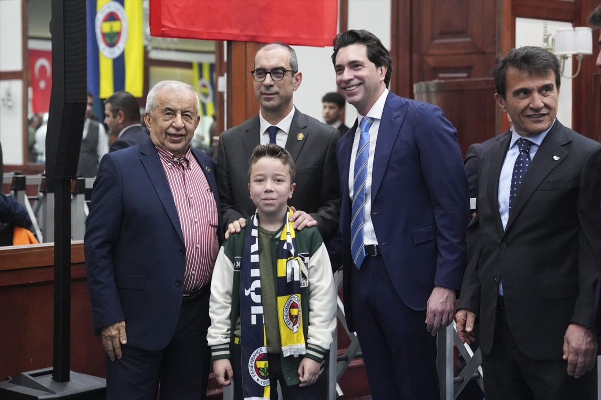 Fenerbahçe Kulübünde Ramazan Bayramı dolayısıyla geleneksel bayramlaşma töreni düzenlendi....