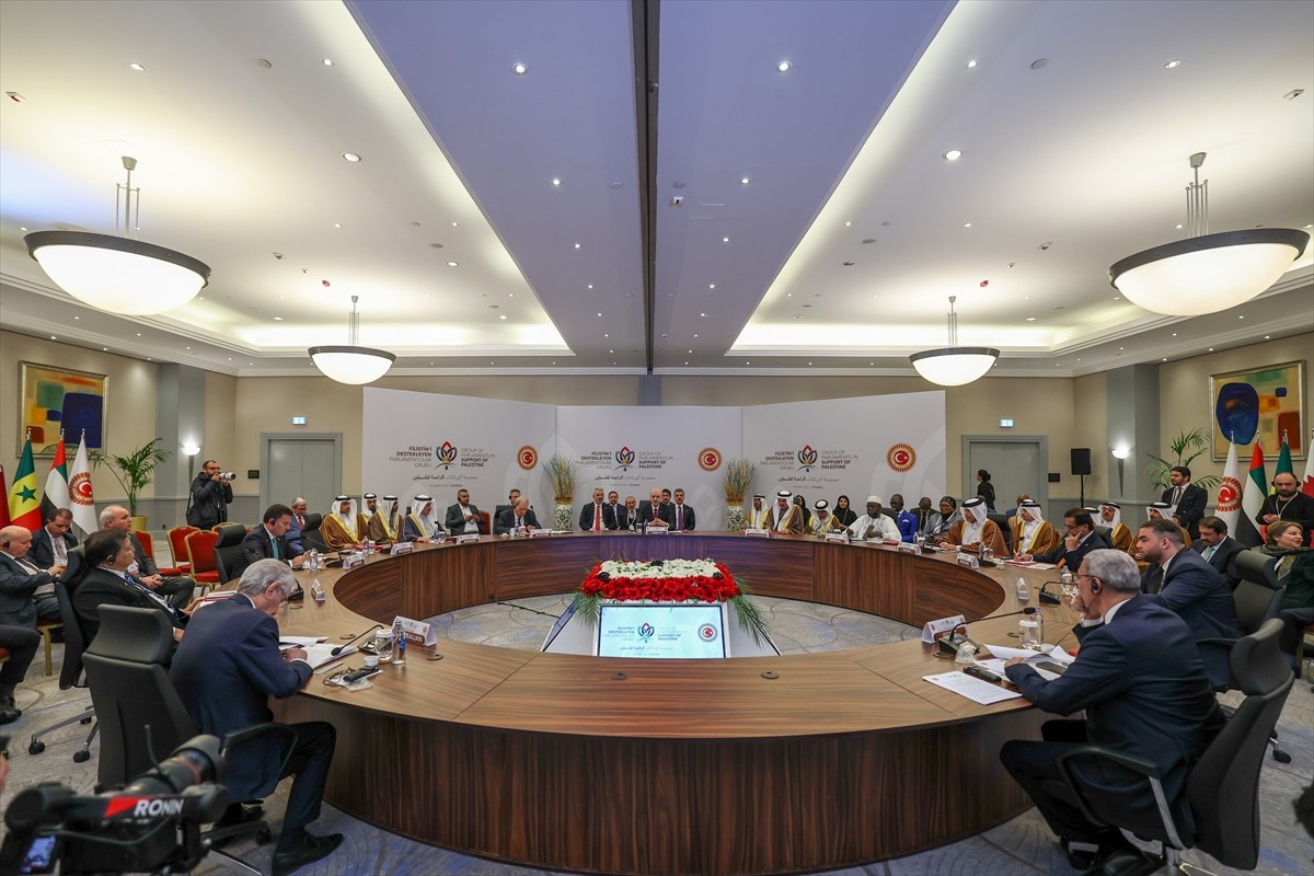 Filistin'i Destekleyen Parlamentolar Grubu'nun yuvarlak masa toplantısı, TBMM Başkanı Numan...