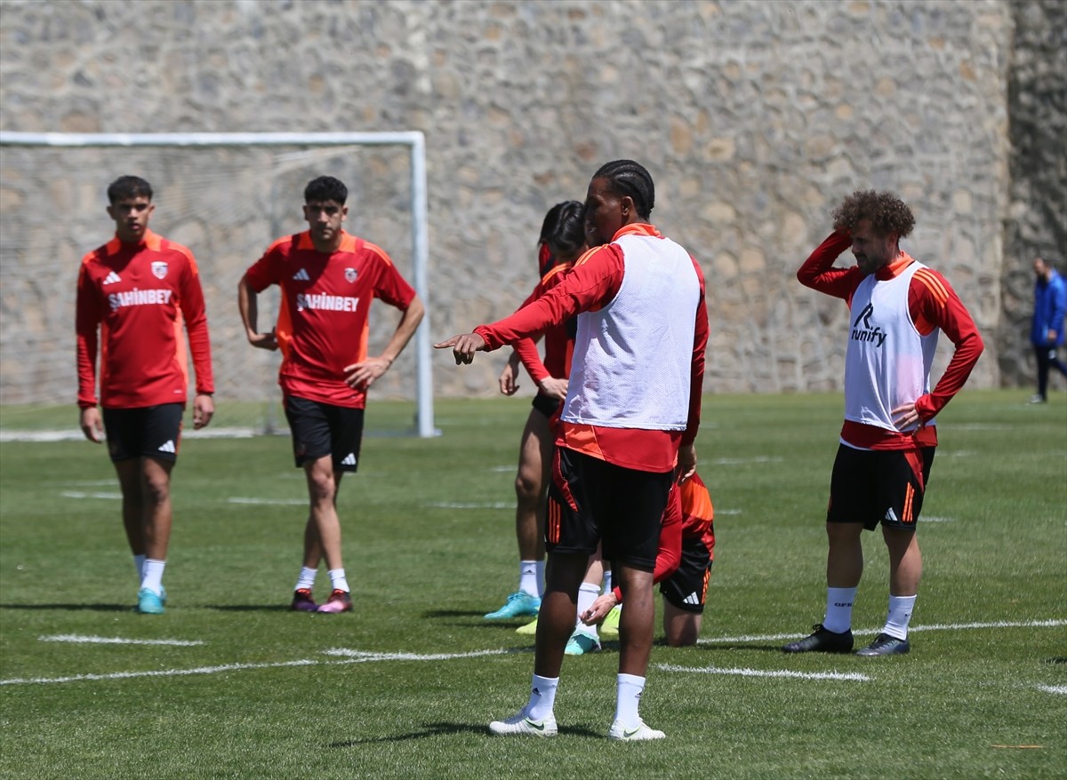 Gaziantep FK, Trendyol Süper Lig'in 32. haftasında RAMS Başakşehir ile 20 Nisan Pazar günü...