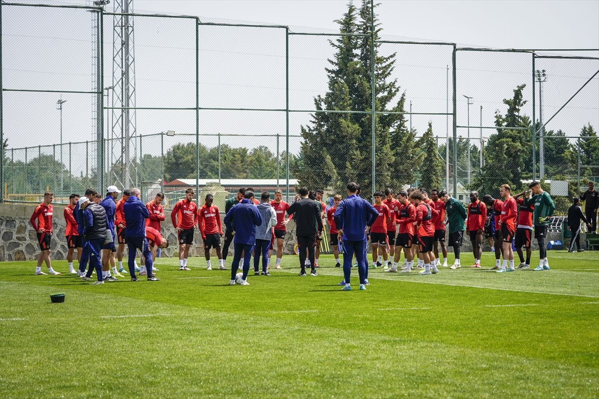 Gaziantep FK, Trendyol Süper Lig'in 34. haftasında deplasmanda Çaykur Rizespor ile yapacağı maçın...