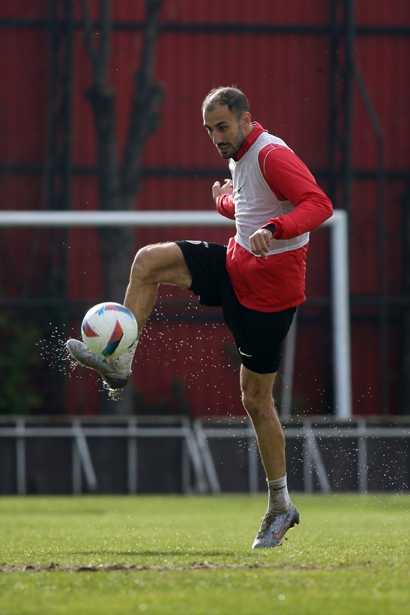 Gençlerbirliği, Trendyol 1. Lig'in 32. haftasında MKE Ankaragücü ile oynayacağı maçın...