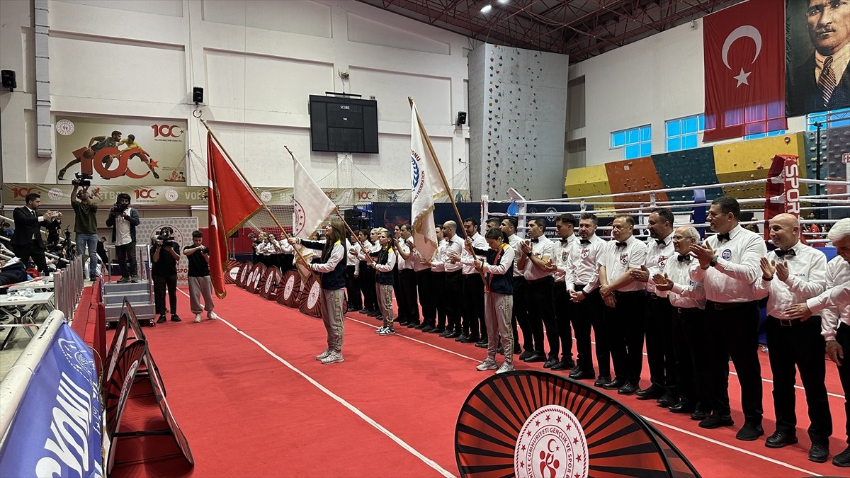 Hamdi Yıldırım 22 Yaş Altı, Genç ve Yıldız Kadınlar Türkiye Boks Şampiyonası, Samsun'da başladı....