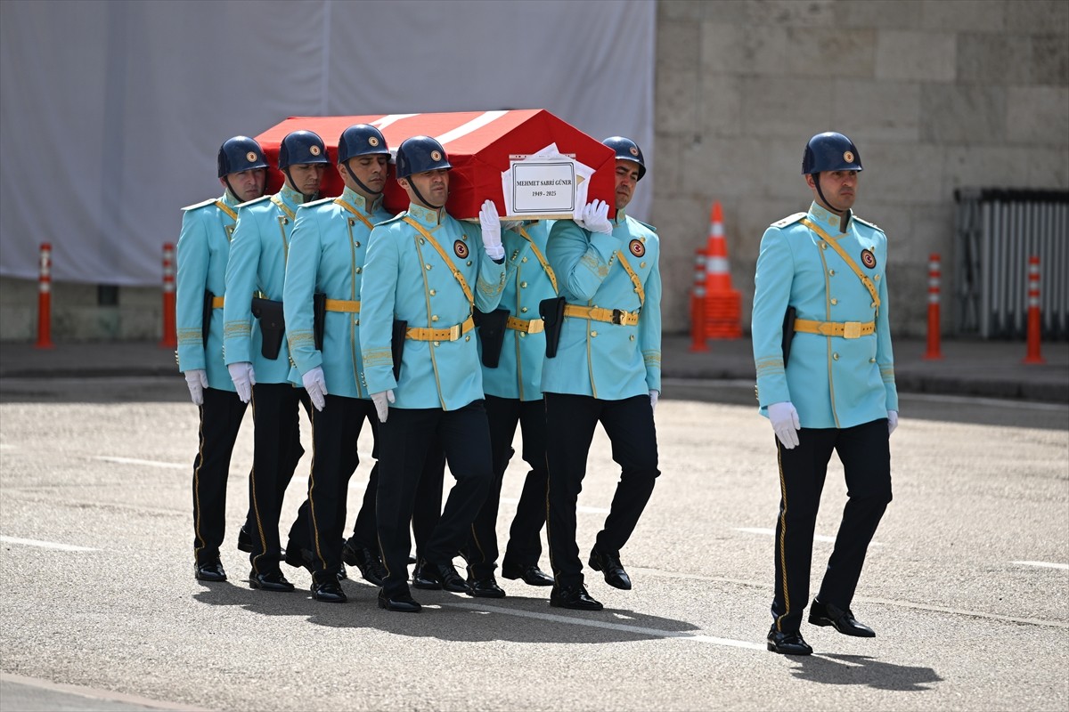 Hayatını kaybeden 19. ve 20. dönem Kars Milletvekili Mehmet Sabri Güner için Meclis'te cenaze...