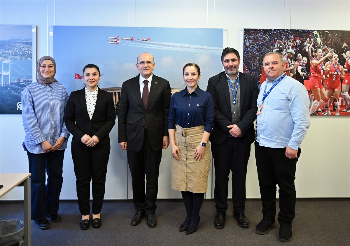 Hazine ve Maliye Bakanı Mehmet Şimşek (solda), Türkiye-Avrupa Birliği (AB) Yüksek Düzeyli Ekonomik...